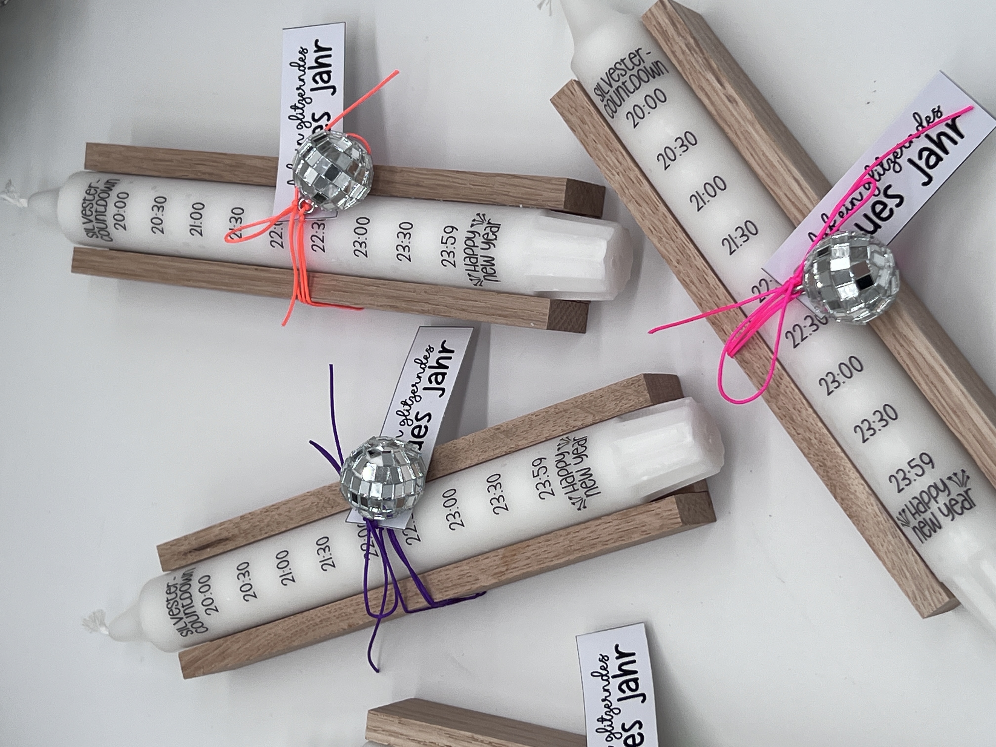 Silvester Countdown Kerze - auf ein glitzerndes neues Jahr